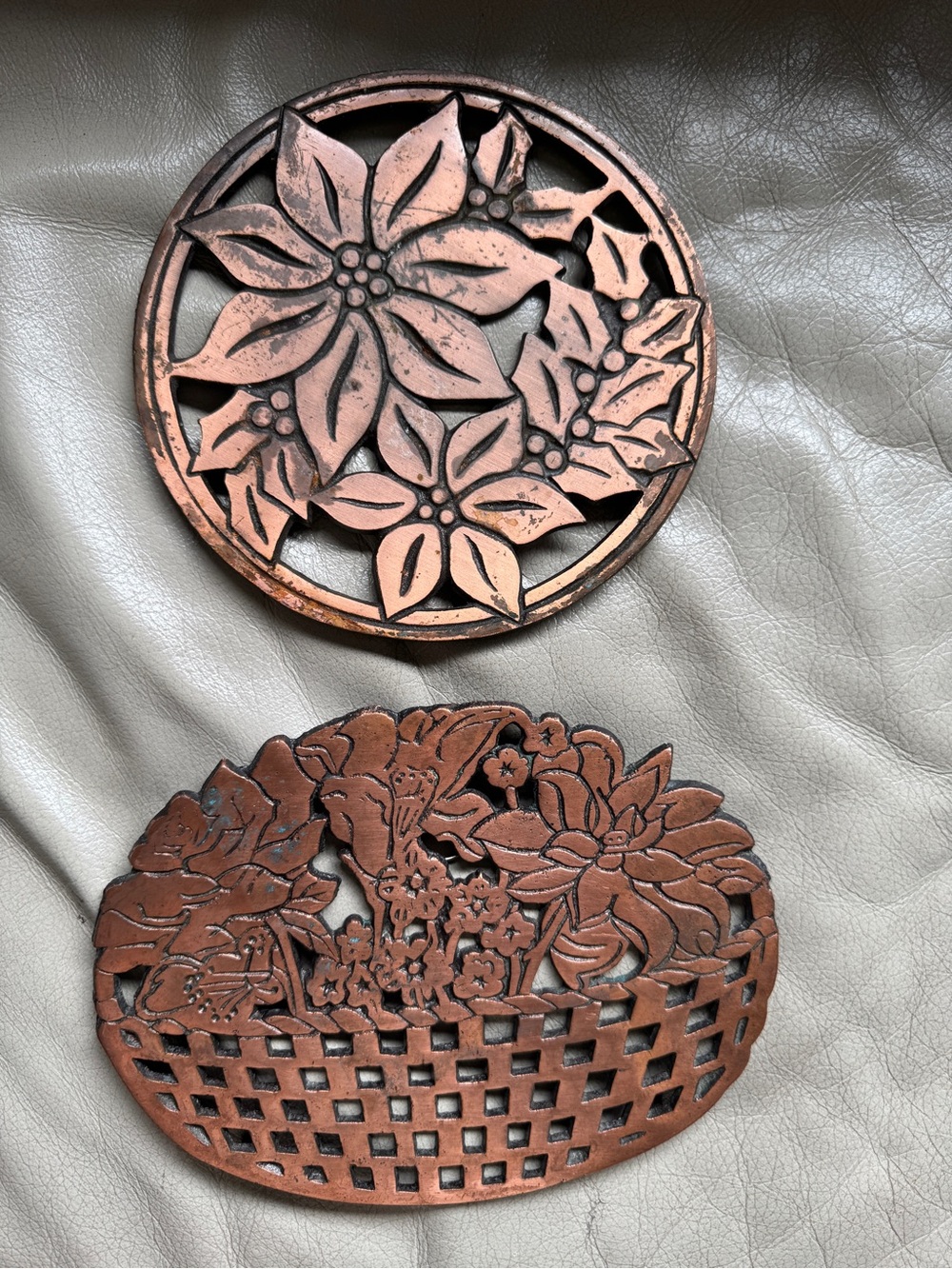 Old Dutch Design Trivet 1983 Floral Basket & Poinsettia copper tone color.